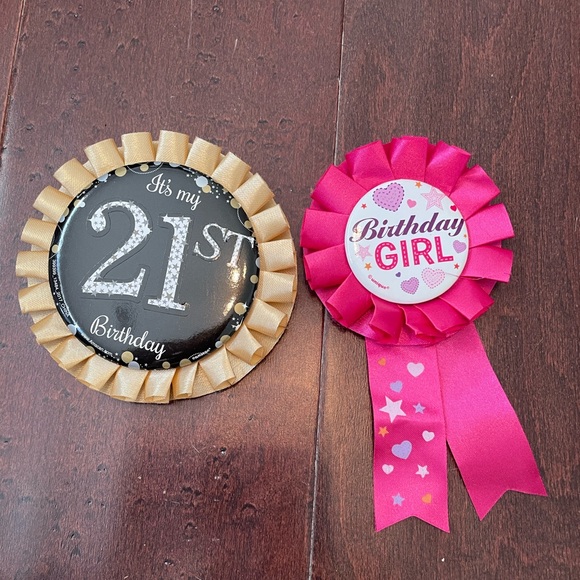Birthday pins - Picture 1 of 2
